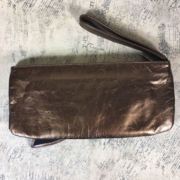 HOBO  Bronze bow top zip wristlet - Picture 2 of 11